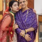 Neha Marda Instagram - Warm wishes to all the married women observing a fast on this auspicious day of Hartalika Teej! with my saasu maaa ❤️ . . #nehamarda #teej2023 #hariyaliteej #hartalikapooja🌸🌿🙏