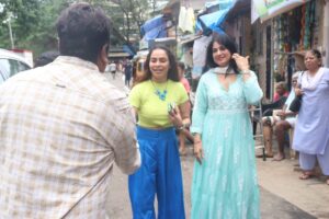 Nikita Rawal Instagram - BESTIES 👯‍♀️ AT THEIR BEST🤙 

This is how I spent my friendship day, with my friends and my little friends❤️ 

Thanku dil se @aasthafoundation8 
@nikita_rawal @itsaastharawal 
✌🏼 Niki, Pari Jus love u for this moment 🤩 #bffgoals #bff #bffforever❤️ #love #peace #harmony #aastha #pakkhi #pakkhihegde #pakhi #pakhihegde #nikitarawal #aastharawal 
Had such a blessed day😇