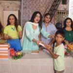 Nikita Rawal Instagram - BESTIES 👯‍♀️ AT THEIR BEST🤙 This is how I spent my friendship day, with my friends and my little friends❤️ Thanku dil se @aasthafoundation8 @nikita_rawal @itsaastharawal ✌🏼 Niki, Pari Jus love u for this moment 🤩 #bffgoals #bff #bffforever❤️ #love #peace #harmony #aastha #pakkhi #pakkhihegde #pakhi #pakhihegde #nikitarawal #aastharawal Had such a blessed day😇 Mumbai -city of Dreams
