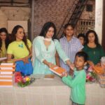 Nikita Rawal Instagram - BESTIES 👯‍♀️ AT THEIR BEST🤙 This is how I spent my friendship day, with my friends and my little friends❤️ Thanku dil se @aasthafoundation8 @nikita_rawal @itsaastharawal ✌🏼 Niki, Pari Jus love u for this moment 🤩 #bffgoals #bff #bffforever❤️ #love #peace #harmony #aastha #pakkhi #pakkhihegde #pakhi #pakhihegde #nikitarawal #aastharawal Had such a blessed day😇 Mumbai -city of Dreams