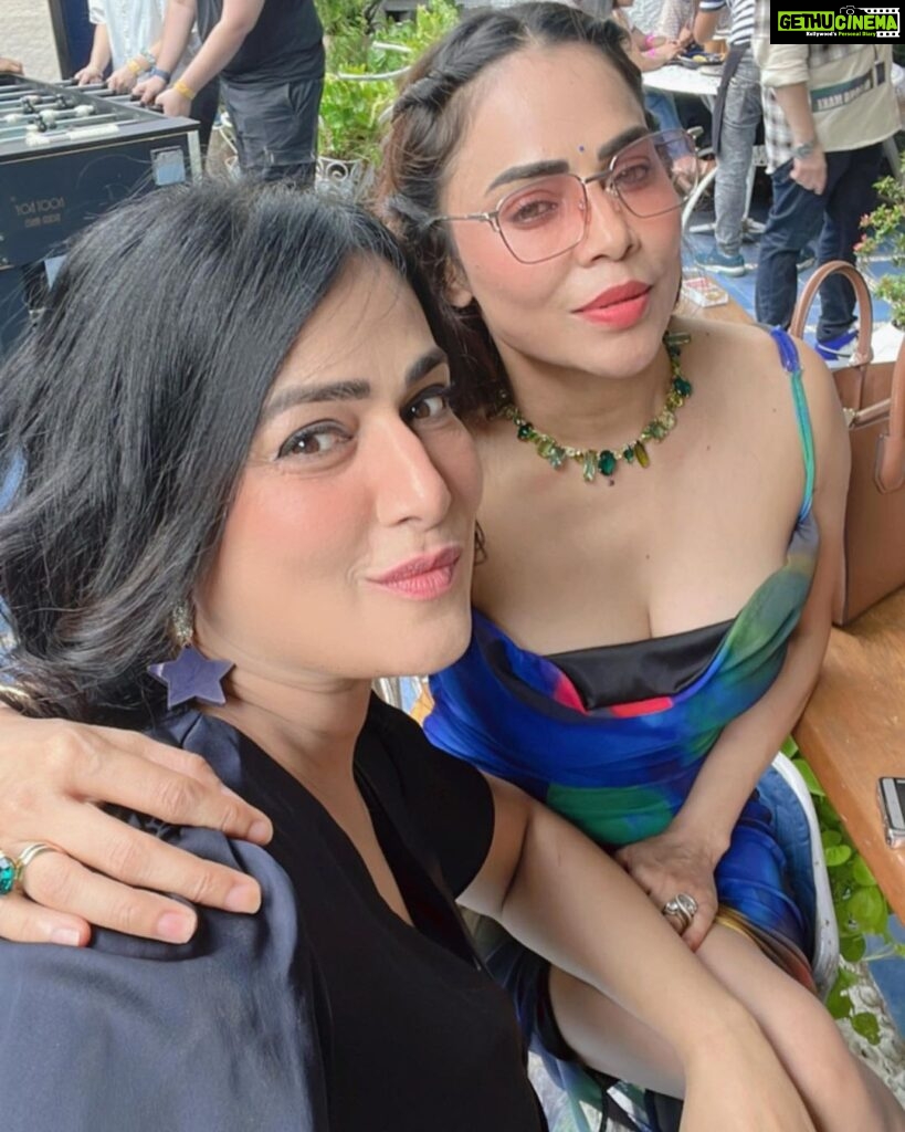 Nikita Rawal Instagram - Happiest birthday meri jaan 🥰❤️ @nikita_rawal I love u! U r my that friend, who jus keeps showering love n so pure in ur friendship that no one ever can even think of! U love me jus so pure n unconditionally which makes me feel so much in awe of u! I can never express how much doting a human u r ! N u jus love a person selflessly! God bless u! N May god give u the best n keep u smiling n happy! I love u unconditionally n purely though we think of lots but can’t make upto it n be there at times even if we think we plan ! I missed ur birthday n I so wishes to be there but I pray from the bottom of my heart May the best things happen to u n keep u at the best of ur health 🥰❤️ love u meri jaan 🥰 I know u must be angry but aapka gussa sir aankho per! Ill make up for it for sure 🥰 but know this for sure, I love u 🥰 muahhhhhhh @nikita_rawal #nikitarawal #friends #bffs #love #peace
