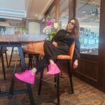 Nikita Rawal Instagram - Monday mood 😴 🖤 #monday #mondaymotivation #travel #travelblogger #travelphotography