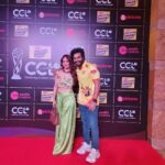 Nikita Rawal Instagram - One evning @CCL with my freinds like family My bestie 💓 @pakkhihegde @thevishnuvishal @navdeeptomargujjar_ Grand Hyatt Mumbai