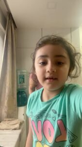 Nikita Thukral Instagram - This is how we spend our weekend  enjoying each other company ,dancing and my daughter wanted to make a reel. 🤣#actresslife #nomakeupmakeup #jasmyrranikitamago @jasmyrra_nikitamago #trendingreels #gratitude #daughterlove #motherdaughterlove❤️