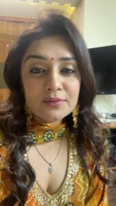 Nikita Thukral Instagram - Hello. Let’s get this started. Loving making reels hope u guys are enjoying it. Outfit by @jasmyrraofficial