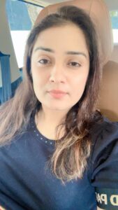 Nikita Thukral Instagram - Hi everyone long time.#lovefordaughter❤️