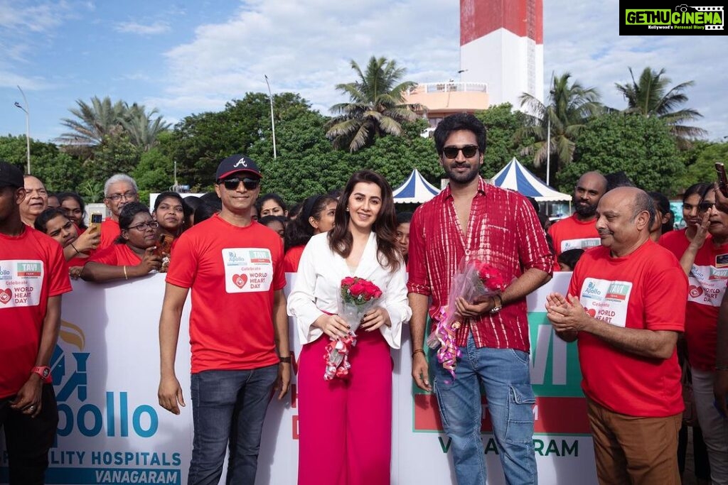 Nikki Galrani Instagram - Hearts united for World Heart Day at Marina Beach, Chennai ♥️ #HealthyHearts #WorldHeartDay #Awareness