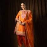 Nimrit Kaur Ahluwalia Instagram - Happy Ganesh Chaturthi to everyone celebrating 🫶🏼 Styled By: @natashaabothra With: @alisha_mistry_ @priyankaa.a_91 Outfit: @sheetalbatra Earrings: @kushalsfashionjewellery Rings: @ishhaara @goldenwindow @ascend.rohank