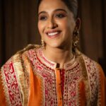 Nimrit Kaur Ahluwalia Instagram - Happy Ganesh Chaturthi to everyone celebrating 🫶🏼 Styled By: @natashaabothra With: @alisha_mistry_ @priyankaa.a_91 Outfit: @sheetalbatra Earrings: @kushalsfashionjewellery Rings: @ishhaara @goldenwindow @ascend.rohank