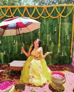 Nisha Ravikrishnan Instagram - It is what it is ....🌼

Happy morning have a great day 👐

Outfit : @sreha_designer_studio

#nimmanisharkn 
🖤🤍