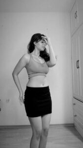Palak Lalwani Instagram - 🤍