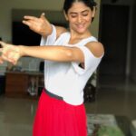 Palak Lalwani Instagram - @shehzeen.cassum inspires all the right vibes♥️