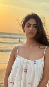 Palak Lalwani Instagram - The Warmth Of Coldplay and Sunsets
.
wearing @worldofcrow_