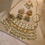 Pankhuri Awasthy Rode Instagram - Embracing tradition with a modern twist in our Gulnaz set from House Of Aekaya.💎🌸 . . . . #houseofaekaya #indianjewellery #jewellerydesign #madeinindia #necklace #jewellerylove #festivewear #festivecollection Festive jewellery, Festive season, choker, kundan choker