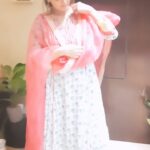 Pankhuri Awasthy Rode Instagram - Squeezing out some reel me-time! 🩷🌿🩷 Wearing : @meghmalhaar_ @oakpinionpr 🌸 #indian #traditional #suits #love #reelsinstagram #reelsindia
