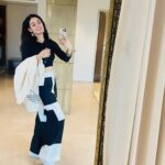 Pankhuri Awasthy Rode Instagram - The most trusty combo ever- black&white and a crop and baggy pants! Don’t you agree? 🖤 . . . #ootd #love #whatiwore #explore #fashionstyle #streetstyle