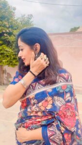Parul Chauhan Instagram - Finally I decided to cut my hair short ,it was little difficult for me but I wanted to change my look and finally I did it …m so so happy 😘😘😘😘❤️❤️❤️❤️❤️and u knw what? who helped me ????of course my chirag !!!!Thnk u
❤️❤️🤗
📸 @thechiragt
Ring @sehariofficial.in ❤️❤️❤️❤️❤️