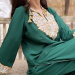 Parull Chaudhry Instagram - There is something so special about Kashmir and their craftsmanship Wearing this stunning piece with Tilla work @kashmiri_pehnava Jewellery @shaikhaasifa626 Hair @dethejaya #ootd #parullchaudhry #actor #influencer #contentcreator #parullians #explore #bhagyalakshmi #jofithaiwohhithai #traveller #vlogger #chaudhryonthego #fashion #fitness #beauty #lifestyle #fashionblogger #beautyblogger #yogini #fitnessmotivation #travel #saasbahuaurbetiyaan #parullkipaltan Mumbai - मुंबई