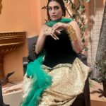Pavitra Punia Instagram - My production team , creative team , dress styling teams emotions for me all the time ….. 🫠🥴😃 #pavitraapuniya #fashion #style #glam