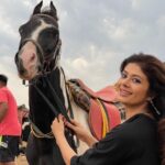 Pooja Batra Instagram - If u want a new idea, read an old book. 📸 @nawwabshah #bedouin #gypsy #banjara Planet Earth