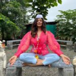 Pooja Batra Instagram - Happy #gudipadwa Y’all. May the darkness around fade away and showcase a new spirit and light for all. #lunarfortnight 🙏 @parasharagritourism for the hospitality 💐 Pune, Maharashtra