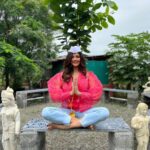 Pooja Batra Instagram - Happy #gudipadwa Y’all. May the darkness around fade away and showcase a new spirit and light for all. #lunarfortnight 🙏 @parasharagritourism for the hospitality 💐 Pune, Maharashtra