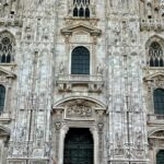 Pooja Batra Instagram - Just me and a few pigeon in the Duomo. #yogawithpoojabatra 🎥 @viirtiishahh #ekapadaurdhvadhanurasana Duomo di Milano - Milan Cathedral