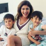 Pooja Batra Instagram - AND WE ARE BACKKKKKK… I don’t believe friendship means forgetting or even forgetting… it means being there for for the other person when the rest of the world has left and above all it means NEVER forgetting the memories and the reason you were friends in the first place. Welcome back in my life my doll @poojabatra and thank you for this my lovely friend @inder_sudan you are a true buddy
