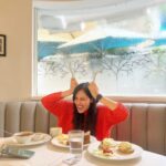 Pooja Chopra Instagram - Instagram v/s reality 😈 . . . . . #breakfasttime☕️ #morningvibes #weekend #babydoll #weekendvibes #babydevil #beingme #goofball #everydaymotivation #choosehappydaily #eggsbenedictday 🍳