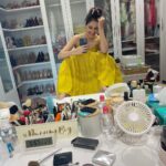 Pooja Chopra Instagram - The art ~ the artist 👩‍🎨😛 #letmetakeaselfiefirst #aboutlastevening✨ #proteinshake #alwaysbymyside #obsessed #goodhealth #goodlife #happymood #love #life #goodhealth #photoofday #ohbtwinlovewithmywalkin-closet #justsaying add *hairflick* for effect #ifyoudontknownowyouknow