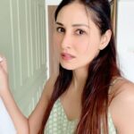 Pooja Chopra Instagram - Dust off the old, it’s time to bring in the new 🎉🎊🥳 #2021dump #fromthedrafts #longdue #cozwhynot Styled by - @tanisha_agrwal Outfit - @itgirl_love