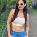Pooja Chopra Instagram - Oh yeah 😎☀️💋 . . . . Styled by - @tanisha_agrwal Pants - @Shivanii.co Assisted by - @_anishabait_ Styleby - @chintaljadeja_