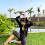 Pooja Chopra Instagram - Ditched the gym for some free-hand outdoor training today..must admit loved every moment of it! Change in ur regular workout routine is always a good idea n the little nip in the air was simply perfect #goodmorning #winteriscoming #outdoortraining #wednesdaymotivation #fitnessfreak #strengthtraining #earlymornings #sunriseoftheday #nofilter #riseandshine #love #happiness #sunshine #bluesky #openair 🕊