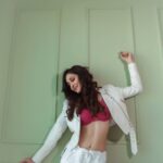 Pooja Chopra Instagram - Always dancing to her own tunes 🎧 #queenofhercastle 🦄 #mylifemyrules #yolo #livethelifeyoulove #behappyandsmile #bethecaptainofyourlife #inherbubble #happyisashappydoes #tuesdaymood #myjamplaying #happyhead #babygirl #notyourbaby #loveyourself #iloveme #wakeupandslaytheday