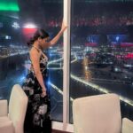 Poonam Pandey Instagram - Dinner with the view. . . #poonampandey #31stflood #italiancuisine #myfavorite #pplovers #poonampandeyfans #dubai Dubai - دبى