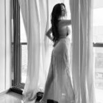 Poonam Pandey Instagram - Few BTS shots! . . . . . . .shot by: @sunny_makeup_artist #poonampandey #bts #photography #photooftheday #fun #balcony #blackandwhite