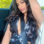 Poonam Pandey Instagram - Out for some shopping!!!! 💋 #dubai #shopping #fun #love #poonampandeyreal #ppfans #poonampandeyfans Dubai - دبى