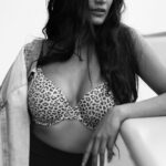 Poonam Pandey Instagram – Elegance is the only beauty that never fades.
#poonampandeyreal #poonampandey 
#pplovers #ppfans #blackandwhite 
#love