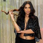 Poonam Pandey Instagram - The velvet fall 23 cape with gunmetal emb..and silk georgette sari skirt ❤️ Designer: @rinadhaka @sopritti_fashion #rinadhaka #fashion #cape #dubai #sopritti #soprittifashion #pplovers #ppfans #poonampandeyfans