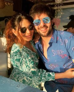 Poonam Preet Bhatia Instagram - Life is better with you 🫶🏻 @sanjaygagnaniofficial 😘😘

#poonjayforever