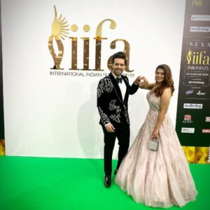 Poonam Preet Bhatia Instagram - We definitely painted the Carpet from 💚 to ❤️

#onlylove #spreadlove #iifa #iifa2022 #abudhabi #uae🇦🇪