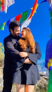 Poonam Preet Bhatia Instagram - You don’t find Love.
Love finds You!♥️👫👩‍❤️‍💋‍👨