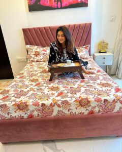 Poonam Preet Bhatia Instagram - Unleash the power of comfort with @boutiquelivingindia. Elevate your sleep experience today. #boutiqeliving #LuxuryBedding #SleepSanctuary" 
@boutiquelivingindia @alphabetmedia 

P.s - The last slide is my most favourite 😍😍