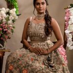 Poornima Ravi Instagram - Happiness held is the seed, happiness shared is the flower ❤️ Muah: @glow_by_zapri Photography: @padman_photography Costume: @thorkal_couture_official Jewellery: @fineshinejewels #poornimaravi #flowerphotography #traditional #fashionphotography