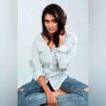 Poornima Ravi Instagram - Sassy yet classy! Photographed by @bricabrac.in @praveen93 MUAH: @viyahairandmakeup Costume: @viyahairandmakeup . . . . . . . . . . . . . #poornimaravi #araathi #denim #denimjacket #photography #bricabrac