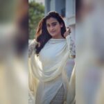 Poornima Ravi Instagram - For the Love of White! Pc: @madhan_kumar09 #poornimaravi #araathi #whitesalwarsuit #white #whiteoutfit #whitedresses