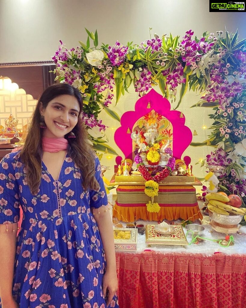 Pranutan Bahl Instagram - my favourite festival of the year.. may Ganpati ji shower his love and blessings on all of us 🕉️💜