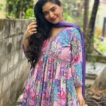 Priyanka Thimmesh Instagram - 💜🌸 @iampriyankaathimmesh