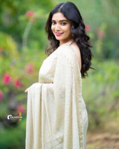 Priyanka Thimmesh Instagram - 💥💝💥💥💝💝💝
ಎಲ್ಲರಿಗೂ ದೀಪಾವಳಿ ಹಬ್ಬದ ಶುಭಾಶಯಗಳು …✨

@rainbow_photography_official all time fav🤩 my buddy …Thanks Kiru for clicking all my photos so beautifully ..😍🤘

#priyankathimmeshofficial #pt