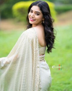 Priyanka Thimmesh Instagram - 💥💝💥💥💝💝💝
ಎಲ್ಲರಿಗೂ ದೀಪಾವಳಿ ಹಬ್ಬದ ಶುಭಾಶಯಗಳು …✨

@rainbow_photography_official all time fav🤩 my buddy …Thanks Kiru for clicking all my photos so beautifully ..😍🤘

#priyankathimmeshofficial #pt